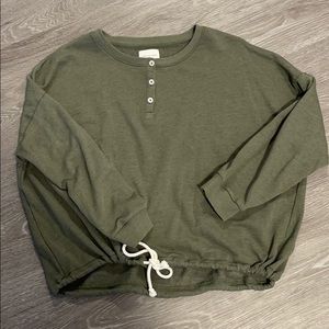 Cropped green crew neck
